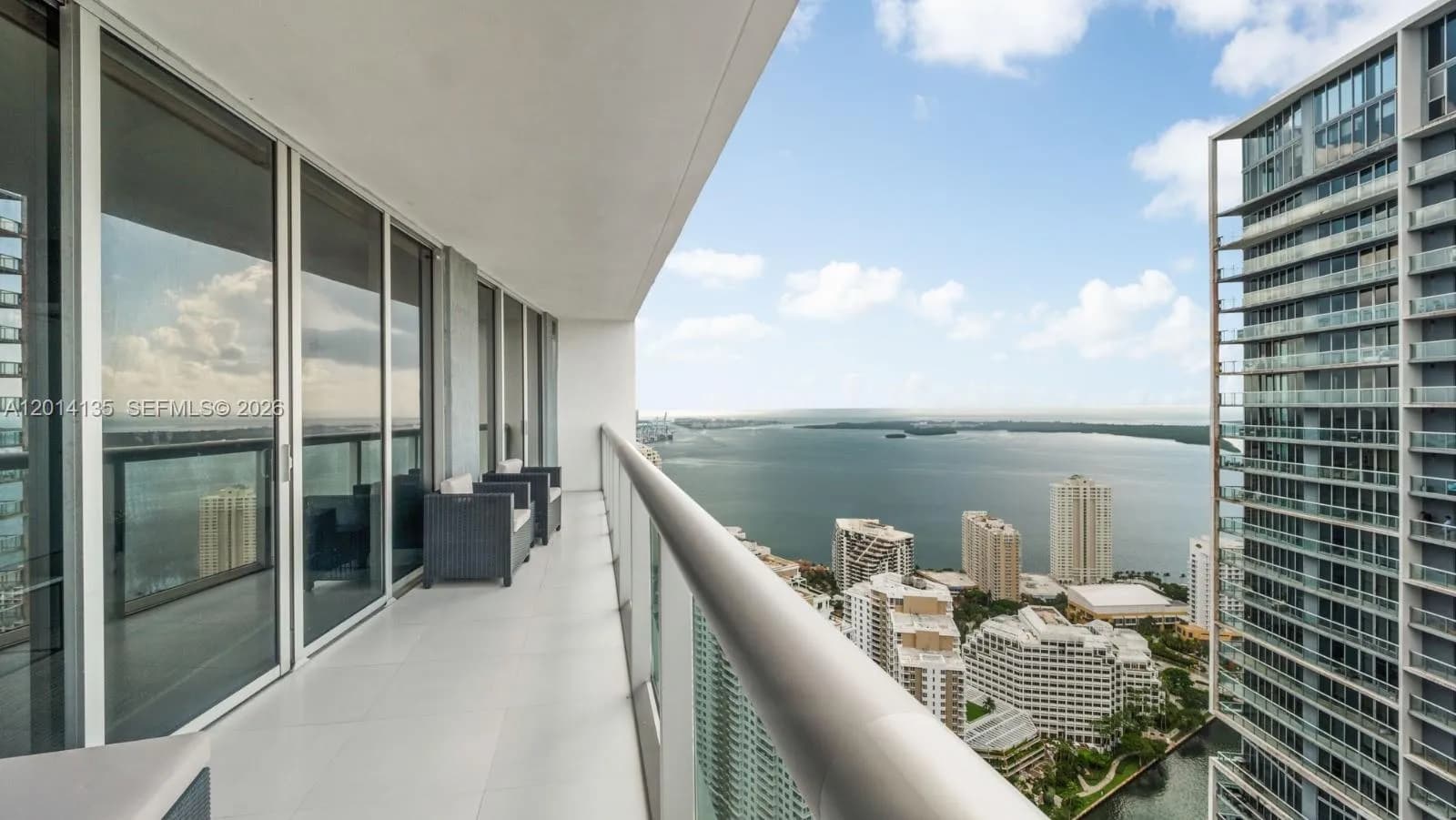 2 bedroom 2 bath for sale at 475 Brickell Ave # 5109, Miami FL 33131