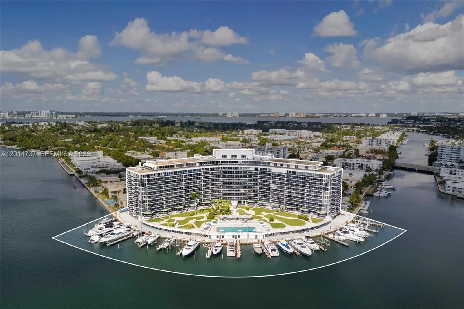 1 bedroom 2 bath for sale at 900 Bay Dr, Miami Beach FL 33141