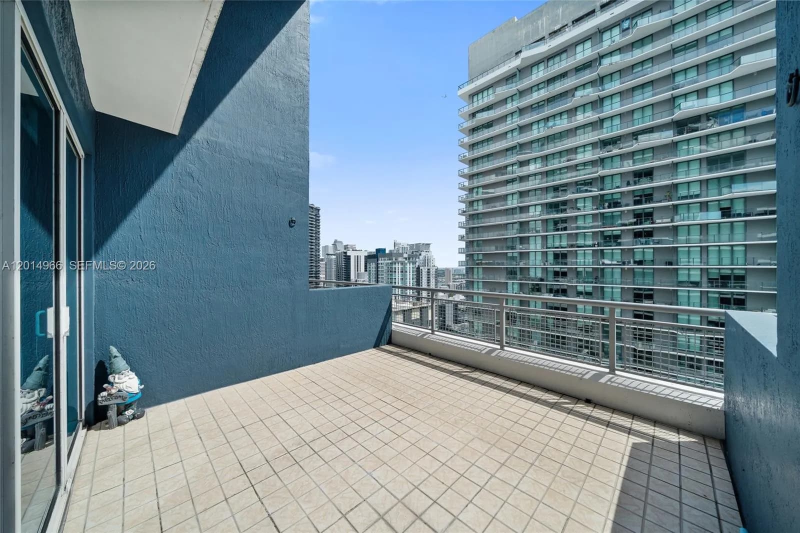 1 bedroom 1 bath for sale at 60 SW 13th St # 4008, Miami FL 33130