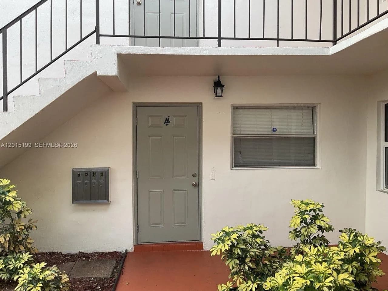 2 bedroom 2 bath Residential for sale at 3090 Coral Springs Dr # 4, Coral Springs FL 33065