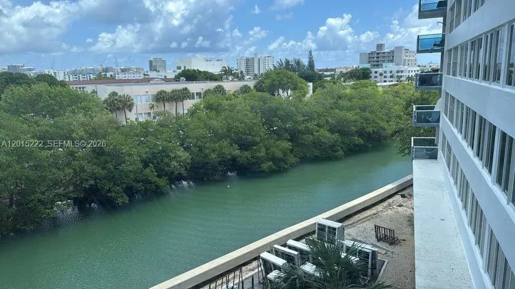 2 bedroom 2 bath for sale at 7441 Wayne Ave # 4G, Miami Beach FL 33141