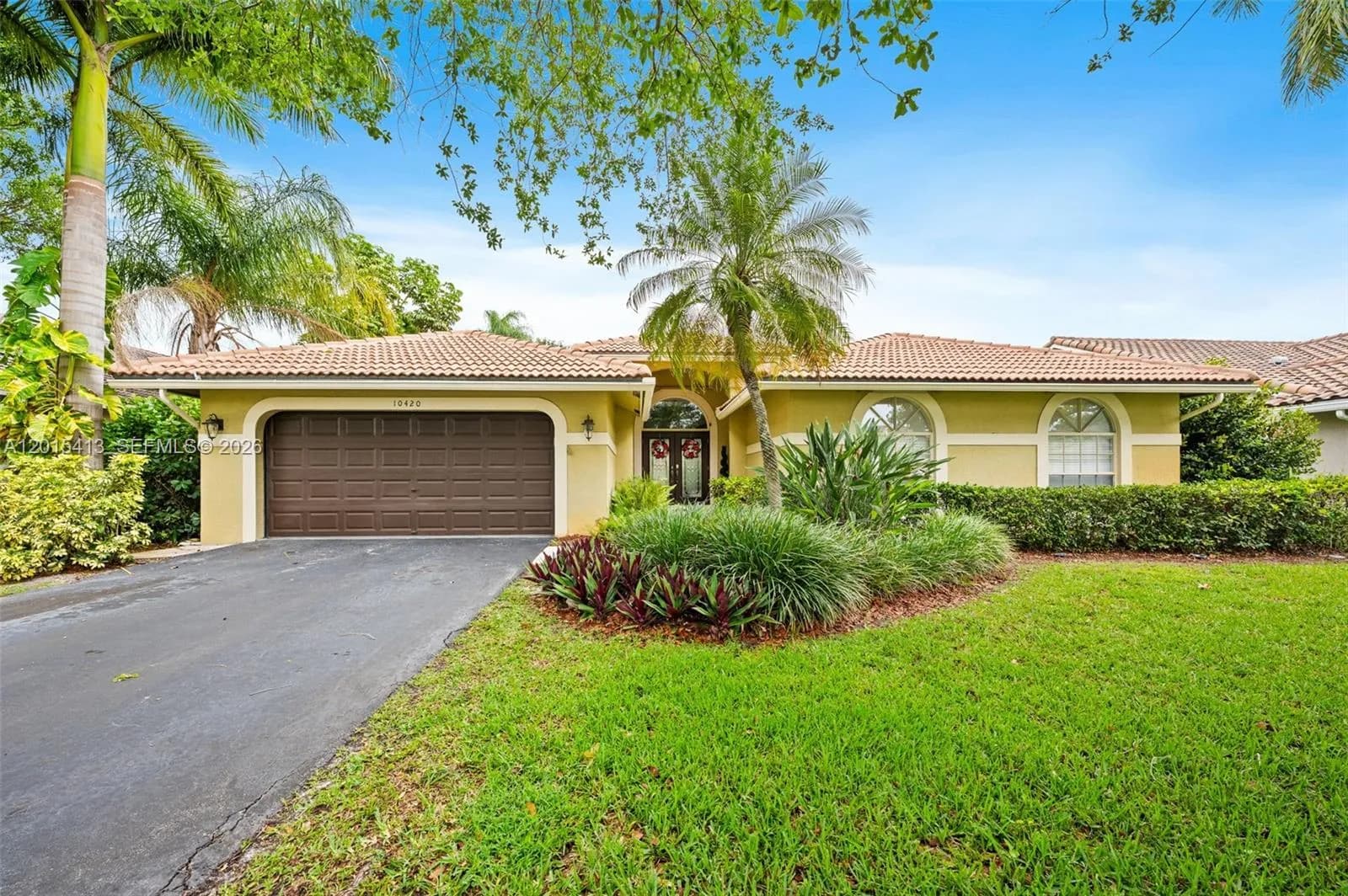 4 bedroom 2 bath Residential for sale at 10420 NW 49th Pl, Coral Springs FL 33076