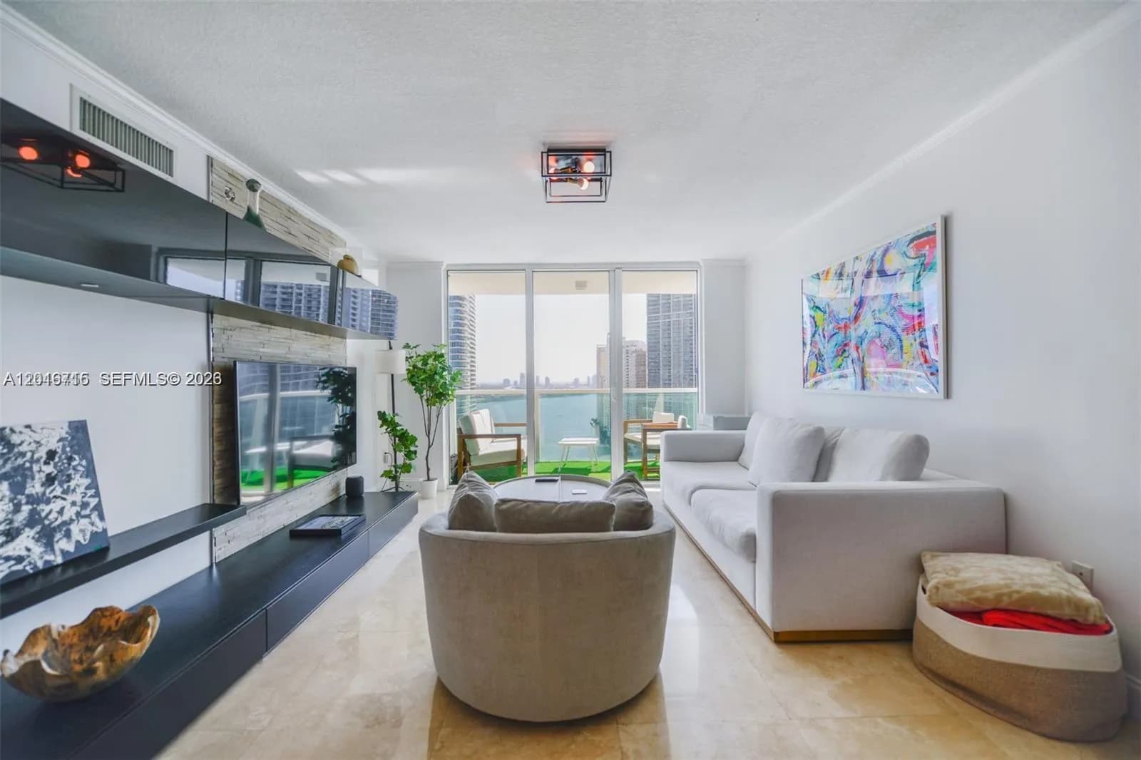 2 bedroom 2 bath for sale at 31 SE 5th St # 3002, Miami FL 33131