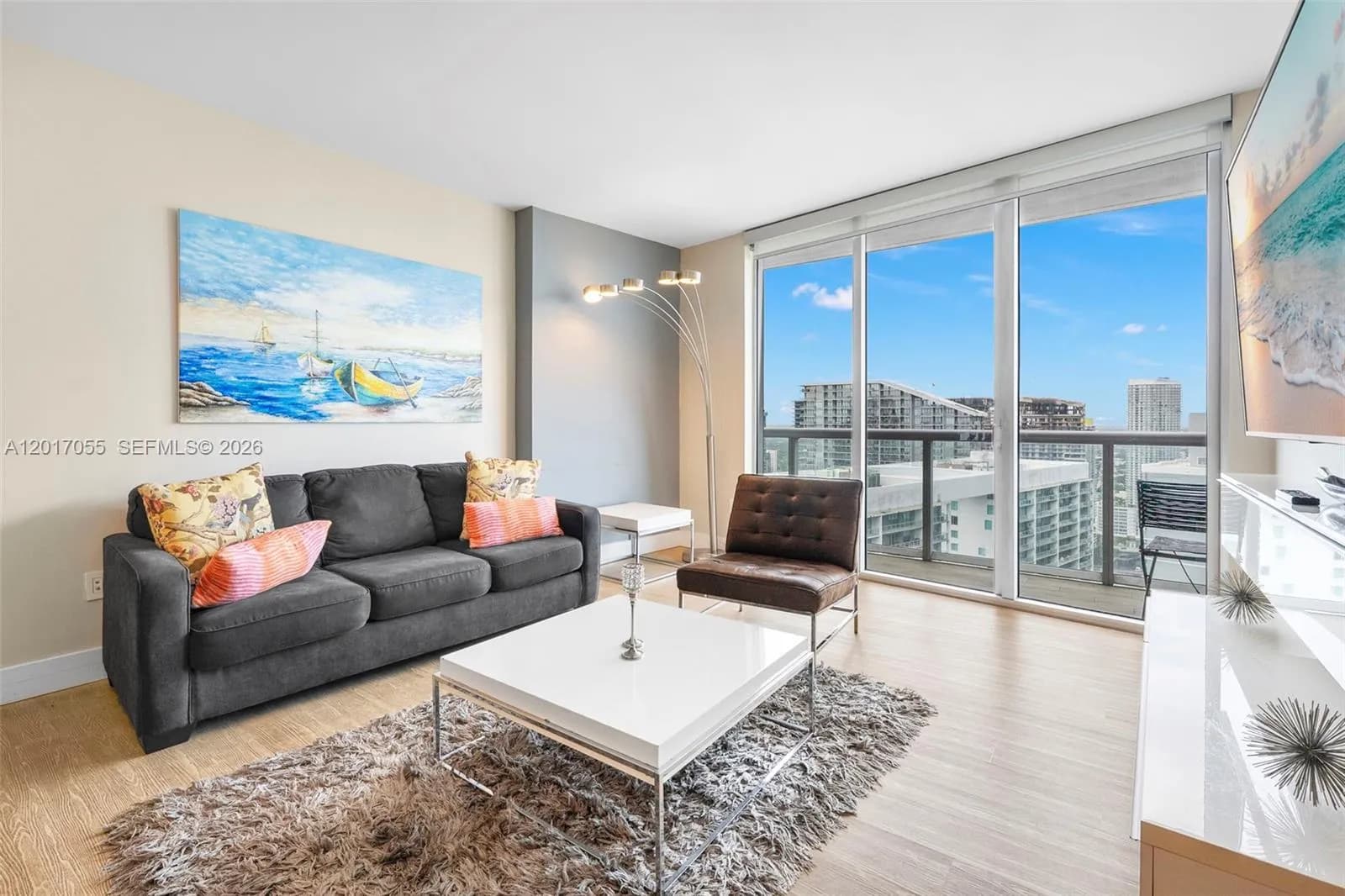 1 bedroom 1 bath for sale at 485 Brickell Ave # 4606, Miami FL 33131