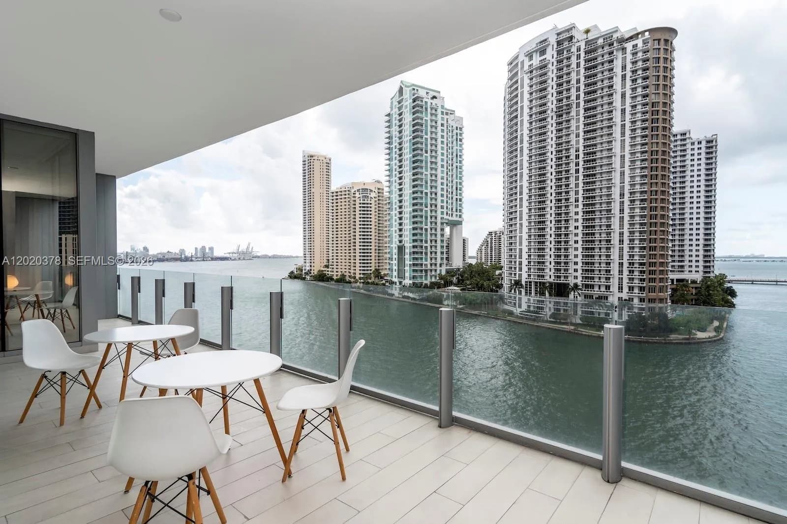 2 bedroom 3 bath Residential for sale at 300 Biscayne Boulevard Way # 802E, Miami FL 33131