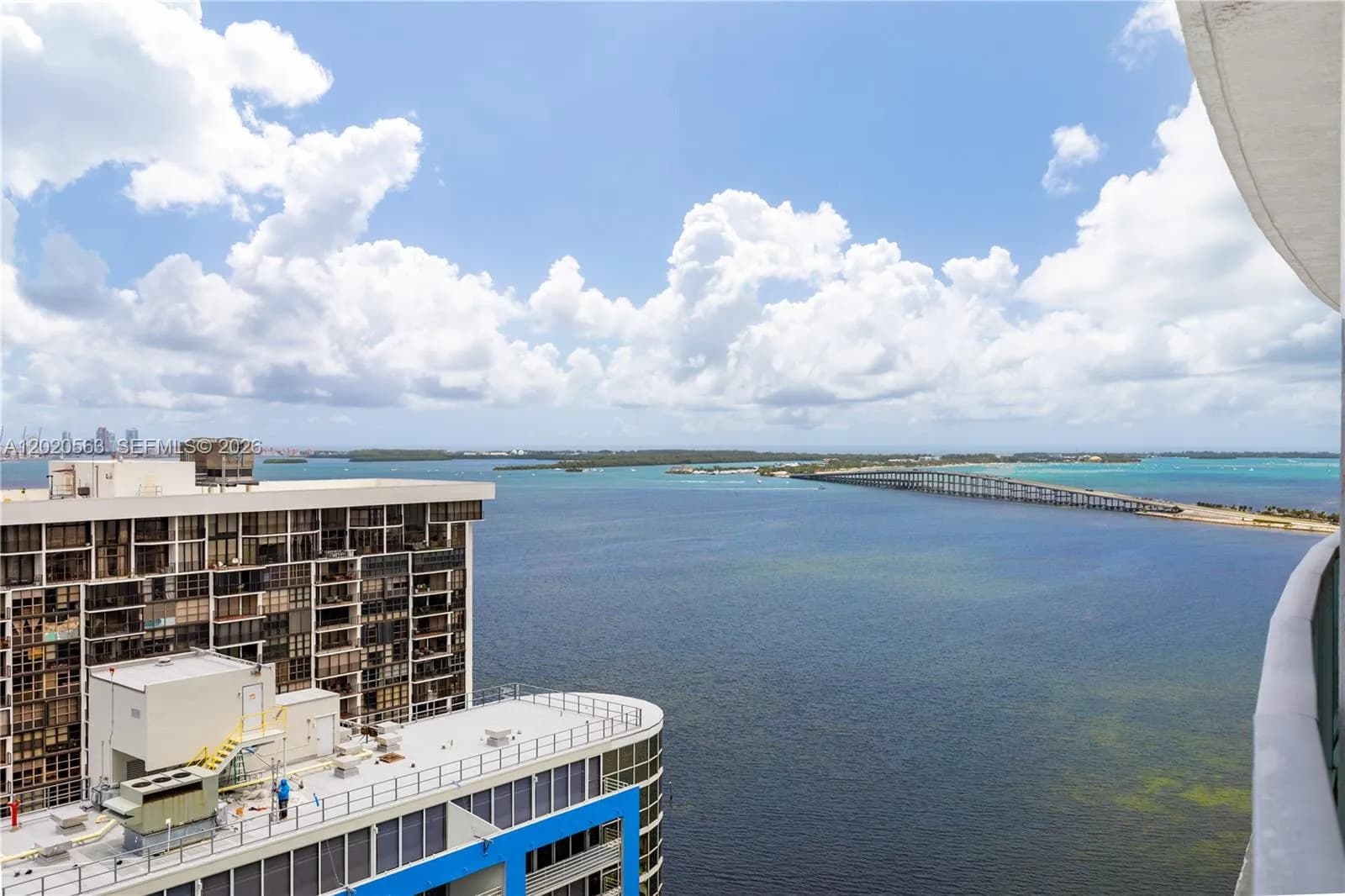 1 bedroom 1 bath for sale at 2101 NE Brickell Ave # 2302, Miami FL 33129