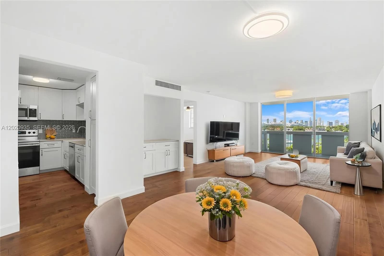 1 bedroom 1 bath for sale at 800 West Ave # 527, Miami Beach FL 33139