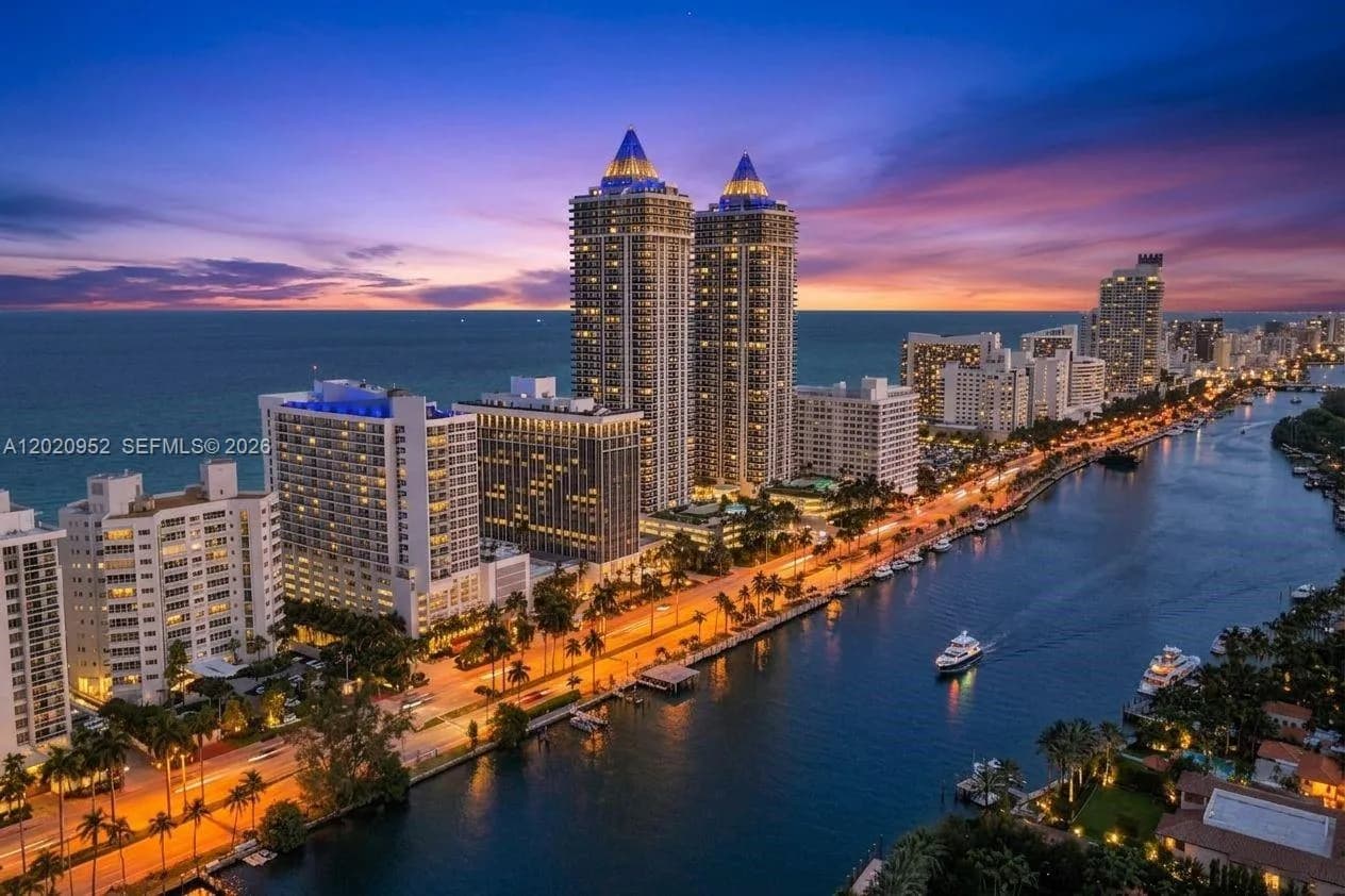 1 bedroom 1 bath for sale at 4925 Collins Ave # 3H, Miami Beach FL 33140