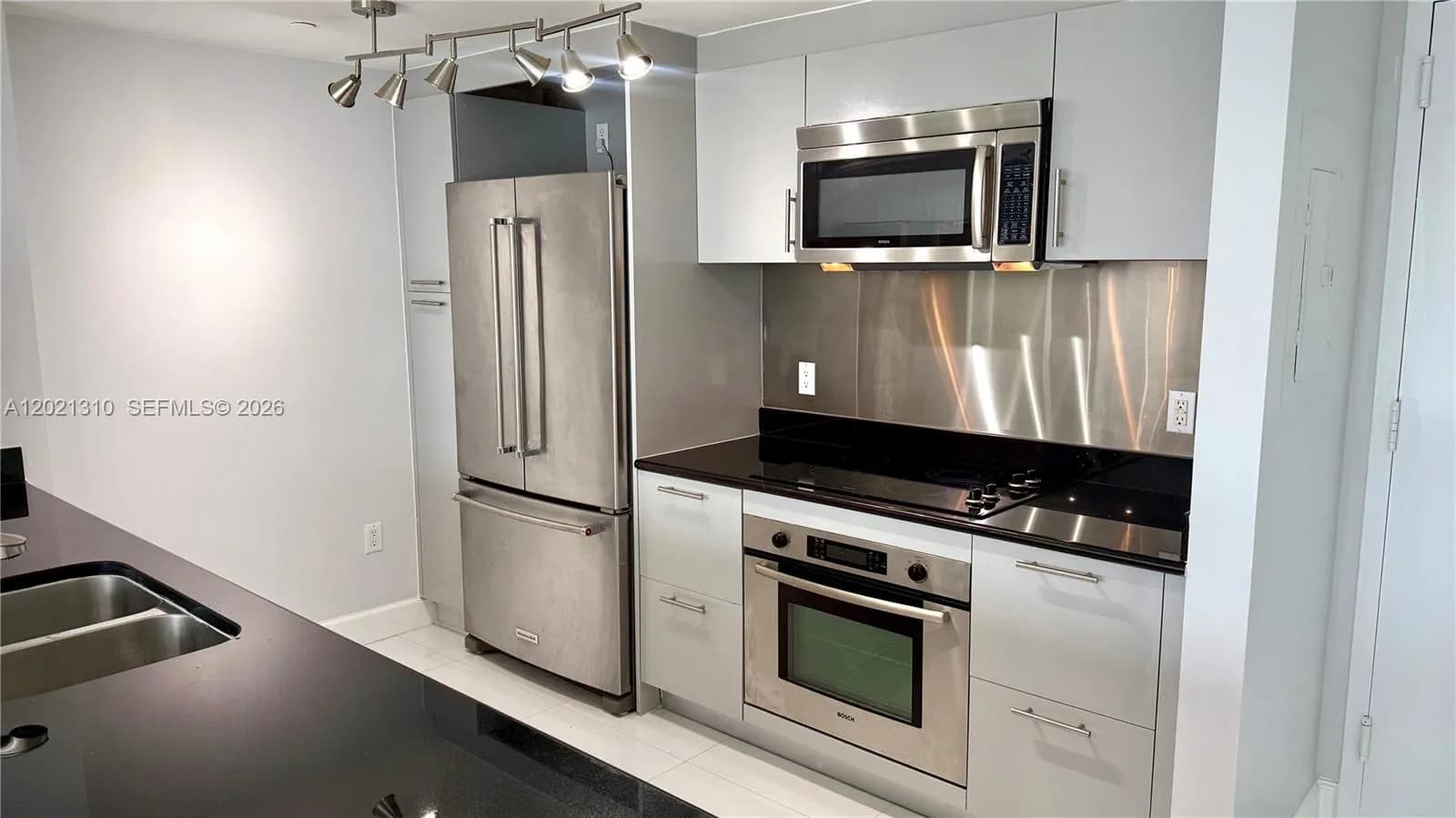 2 bedroom 2 bath for sale at 50 Biscayne Blvd # 2501, Miami FL 33132
