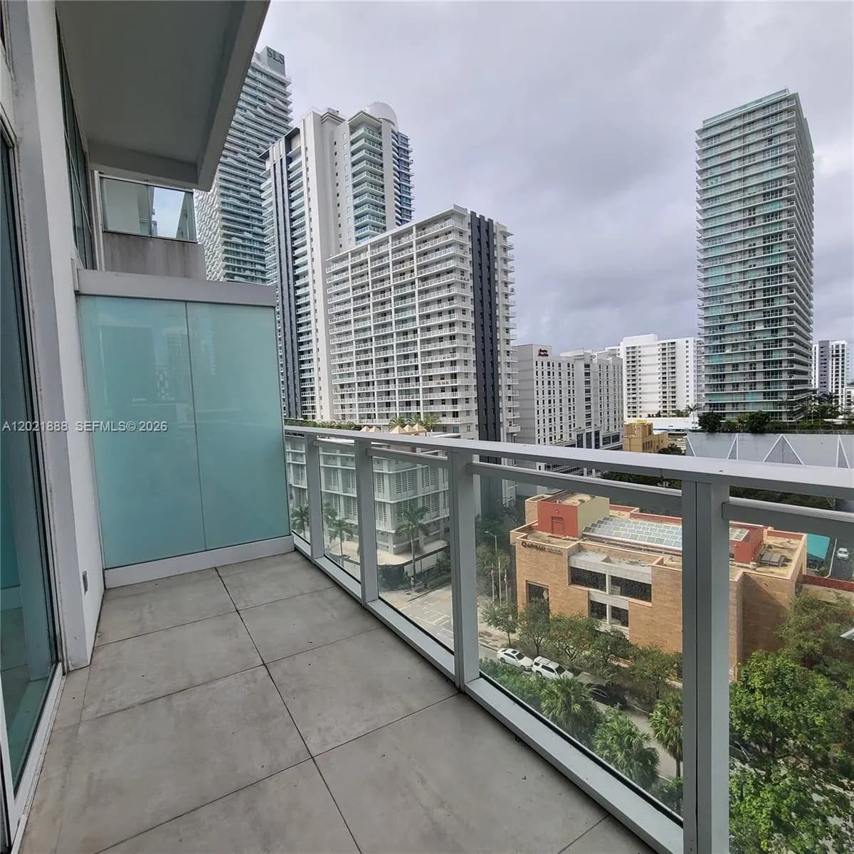 1 bedroom 1 bath for sale at 1080 Brickell Ave # 1101, Miami FL 33131