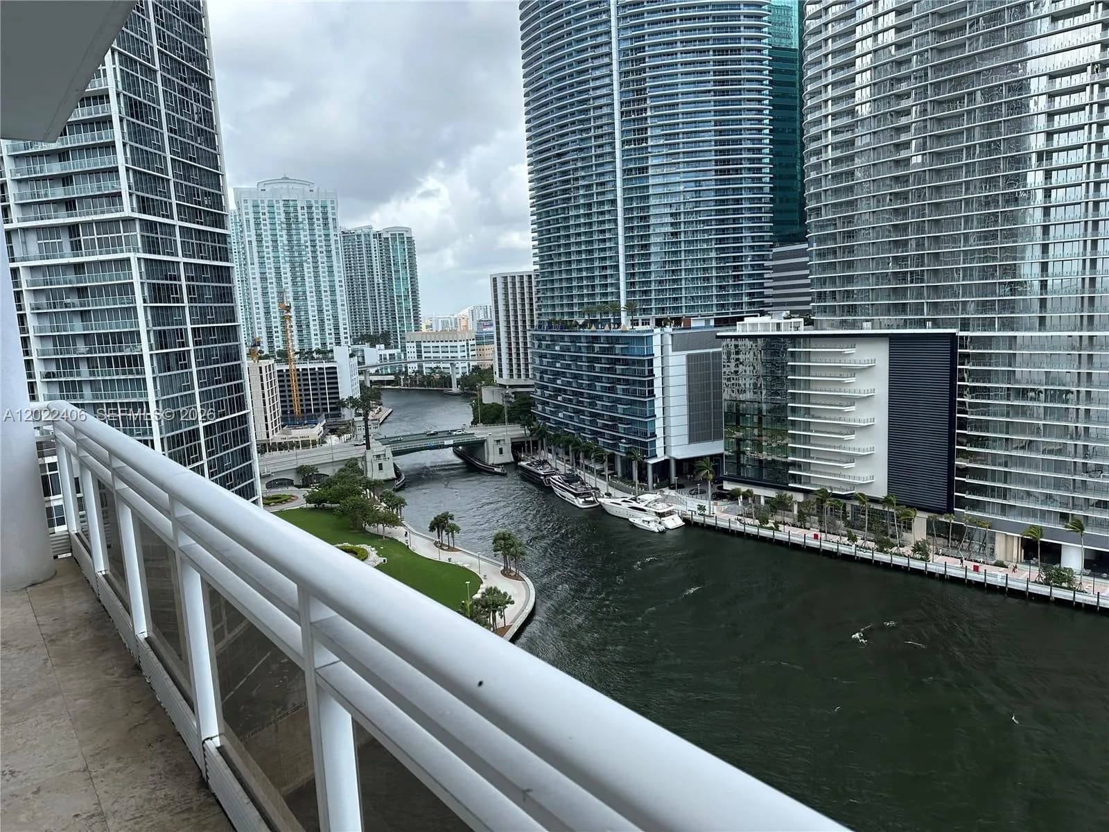 2 bedroom 2 bath for sale at 901 Brickell Key Blvd # 2005, Miami FL 33131
