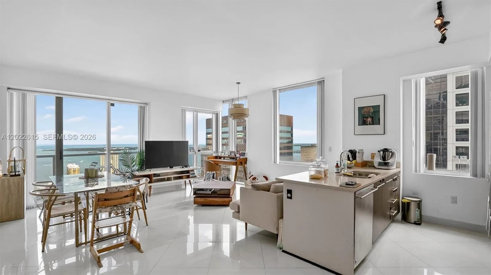 2 bedroom 2 bath for sale at 500 Brickell Ave # 4102, Miami FL 33131