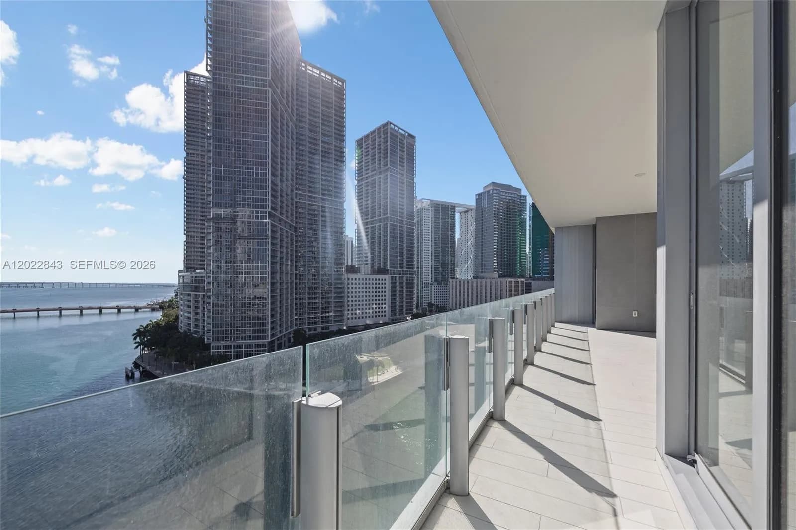 2 bedroom 3 bath Residential for sale at 300 Biscayne Blvd Way # 1102, Miami FL 33131