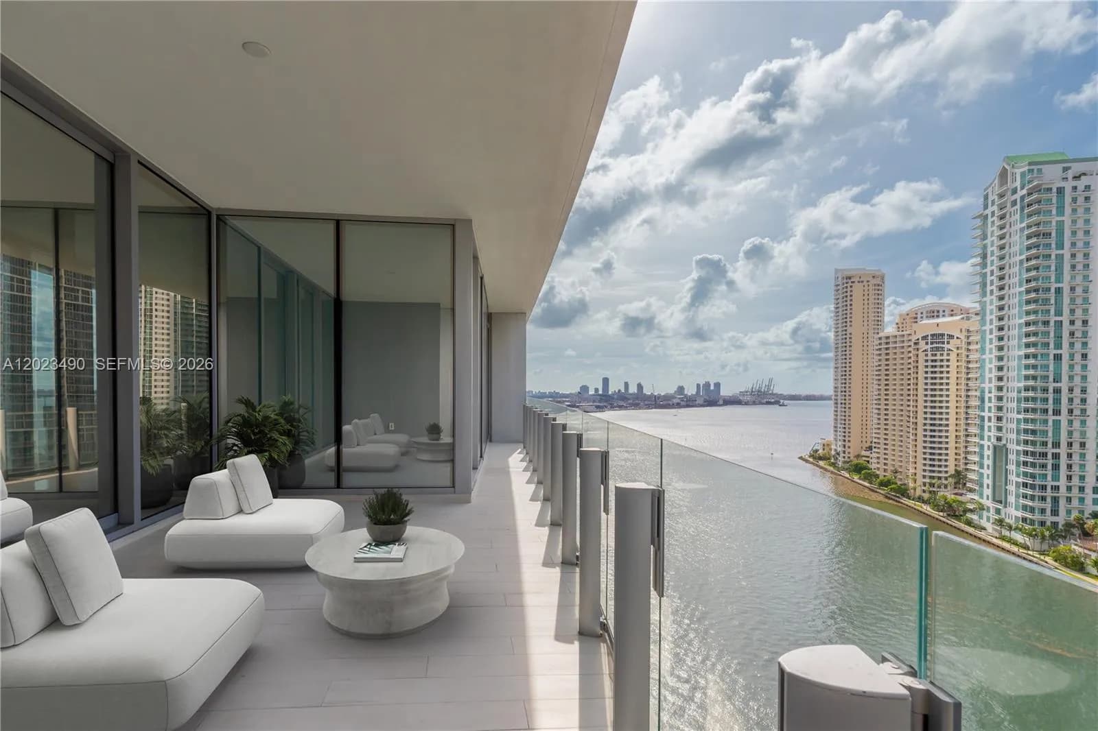 4 bedroom 5 bath Residential for sale at 300 Biscayne Blvd Way # 1704, Miami FL 33131