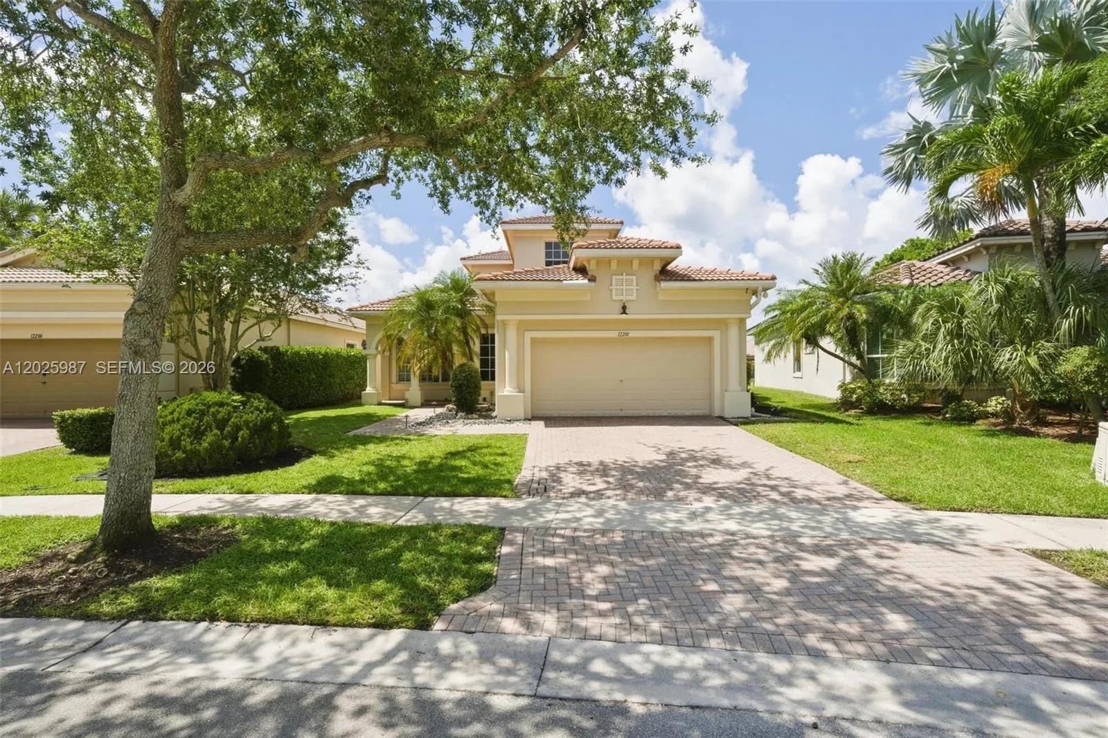 4 bedroom 3 bath Residential for sale at 12210 NW 77th Mnr, Parkland FL 33076