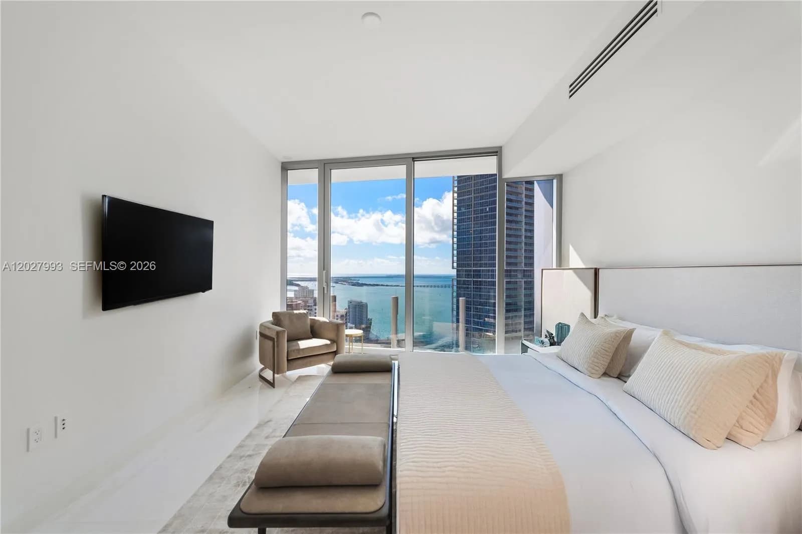 2 bedroom 3 bath Residential for sale at 300 Biscayne Boulevard Way # 3905W, Miami FL 33131
