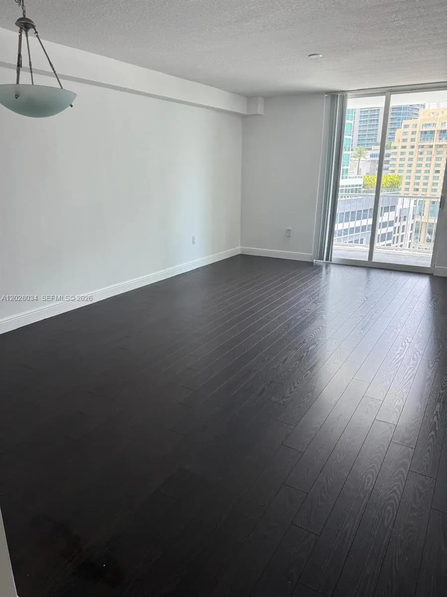 1 bedroom 1 bath for sale at 1250 S Miami Ave # 1412, Miami FL 33130