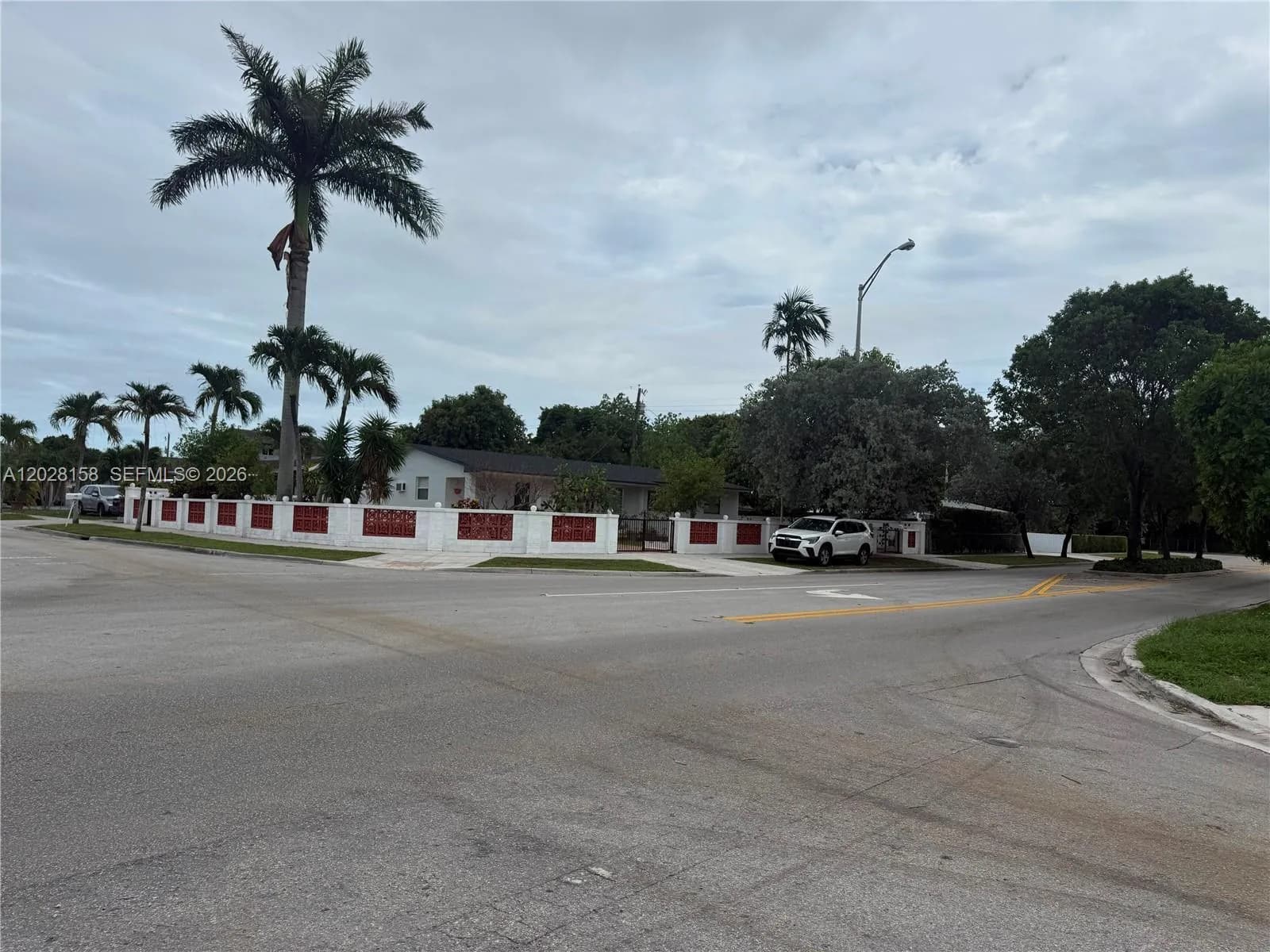 790 W 73rd Pl, Hialeah FL 33014