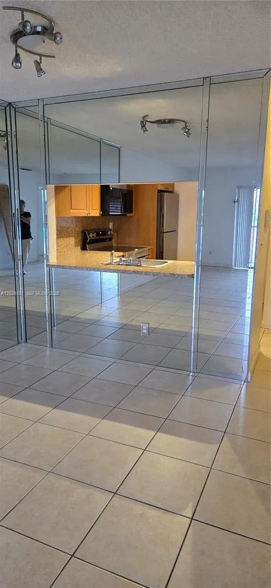 1072 NW 106th Ter # 205, Pembroke Pines FL 33026