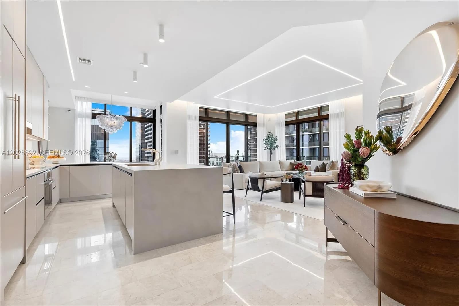 4 bedroom 3 bath for sale at 88 SW 7th St # 4001, Miami FL 33130