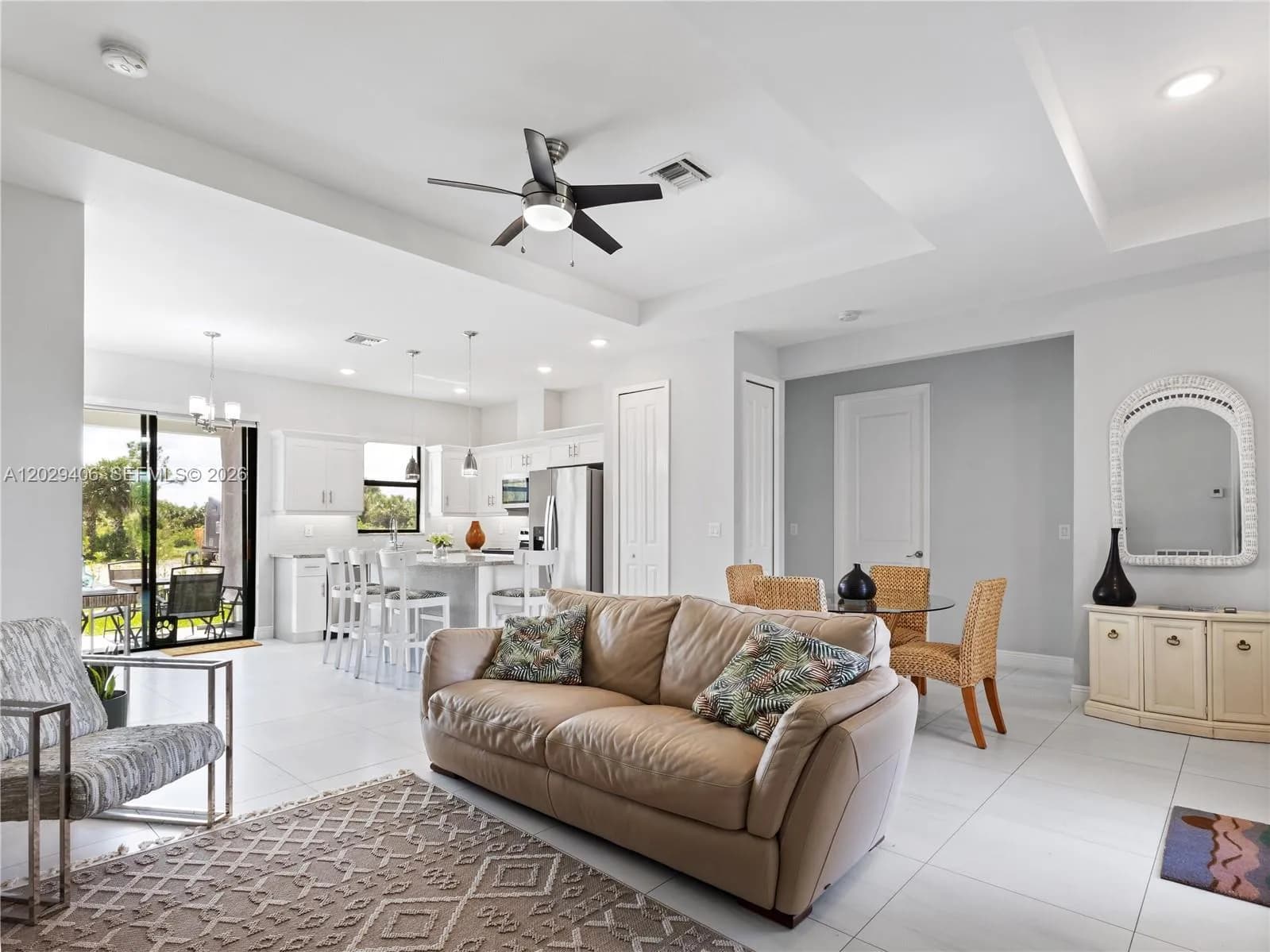 490 NW 37 AV., Naples FL 34120
