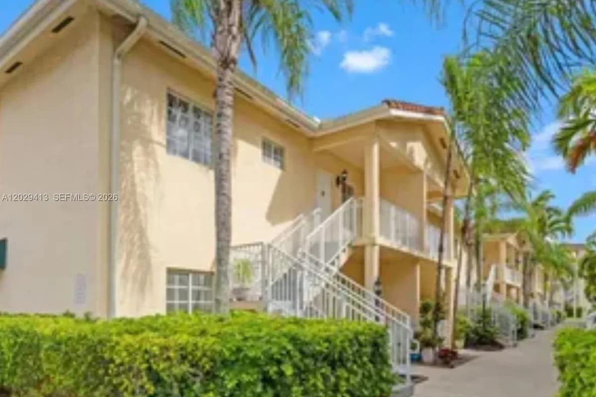 6972 NW 179th St # 4, Hialeah FL 33015