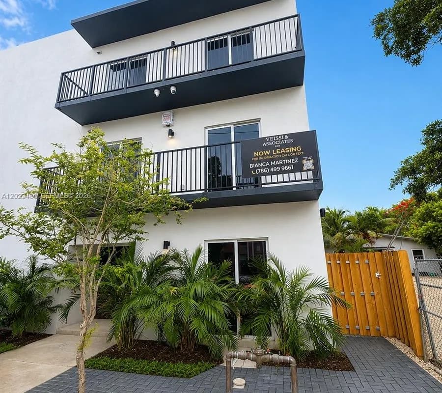 8106 NE 1st Ave # 1, Miami FL 33138