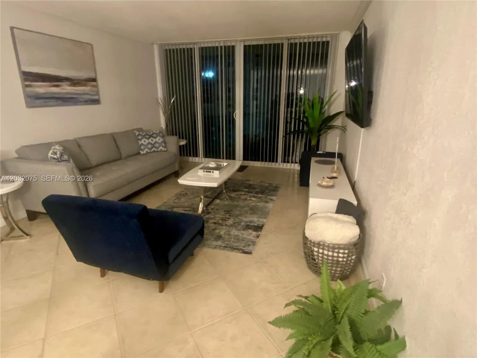 2501 S Ocean Dr, Hollywood FL 33019