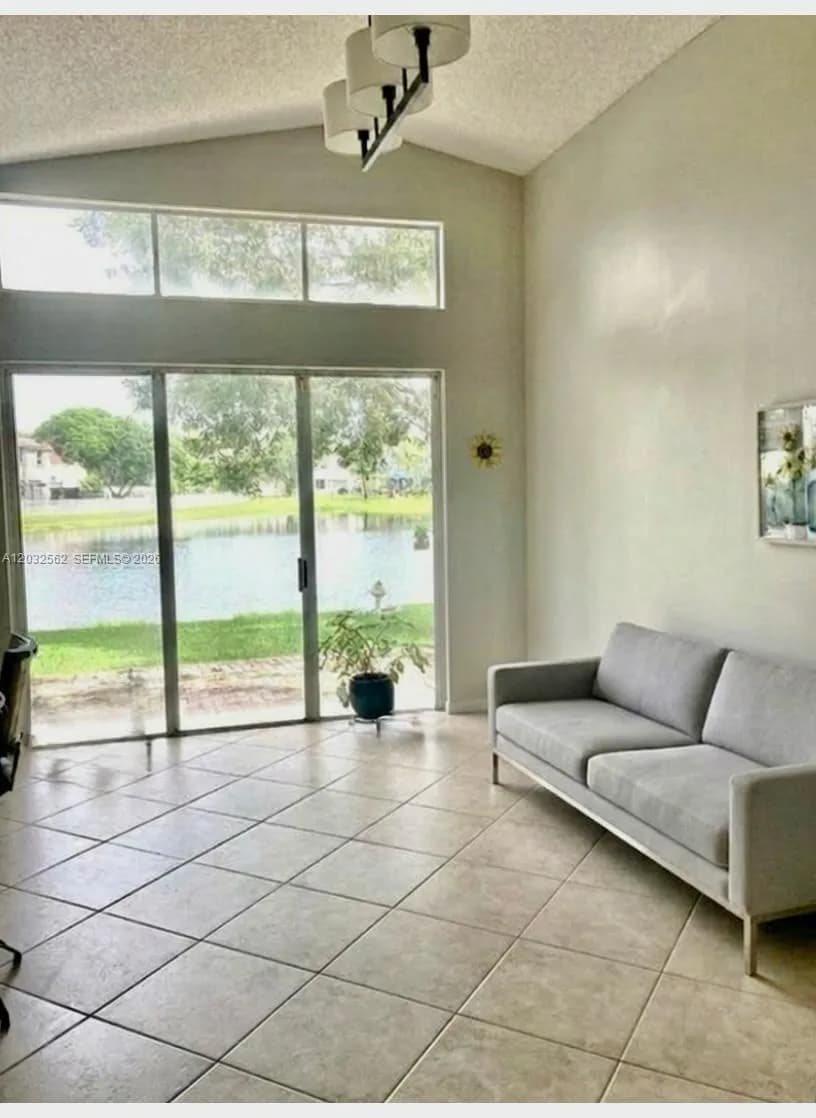 15783 NW 16th Ct, Pembroke Pines FL 33028