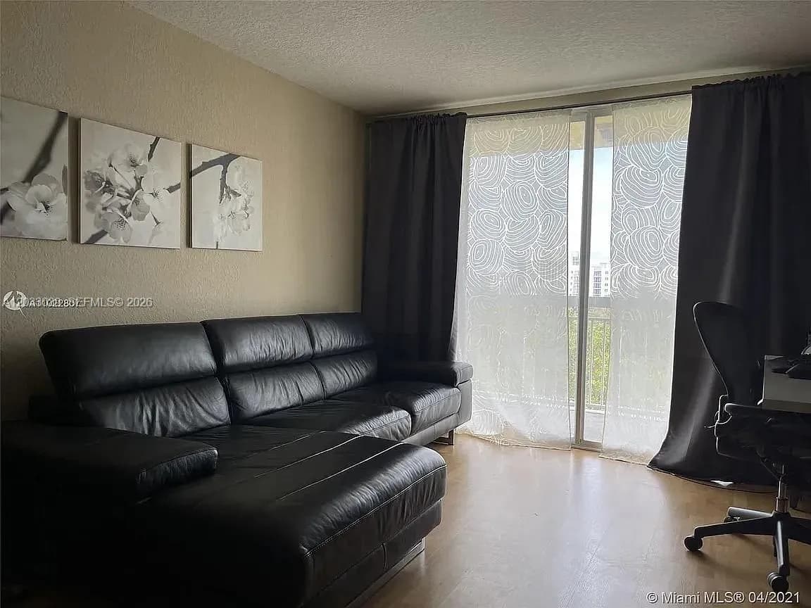 816 NW 11th St # 704, Miami FL 33136