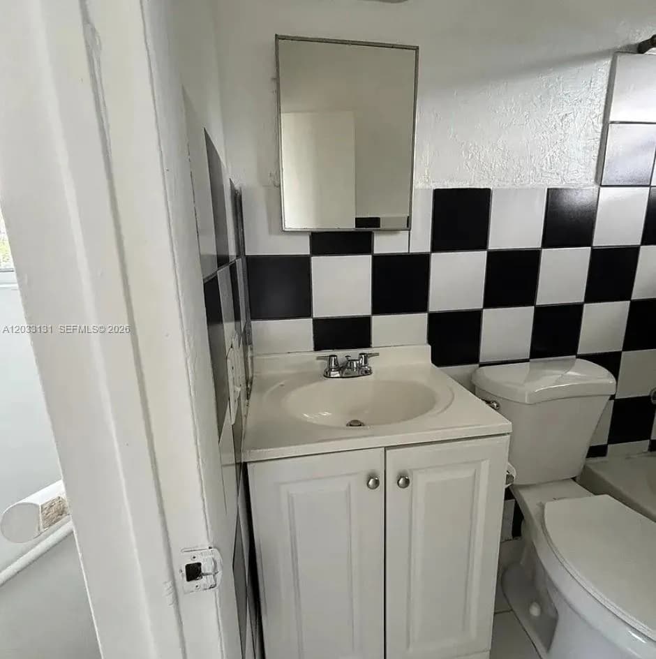 3740 W Hallandale Beach Blvd, Pembroke Park FL 33023