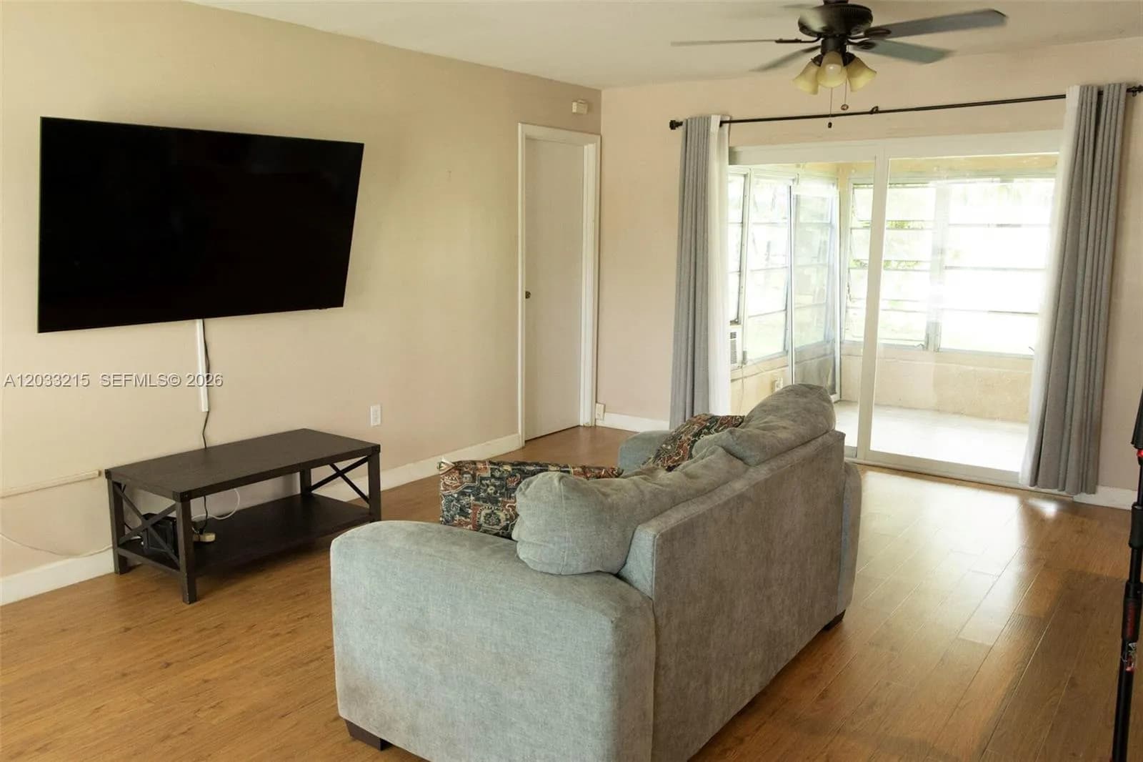 9880 NW 24th Pl, Sunrise FL 33322