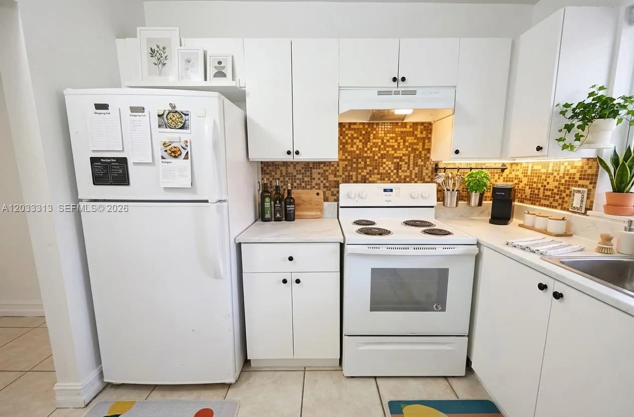 4160 NW 21st St # 124D, Lauderhill FL 33313
