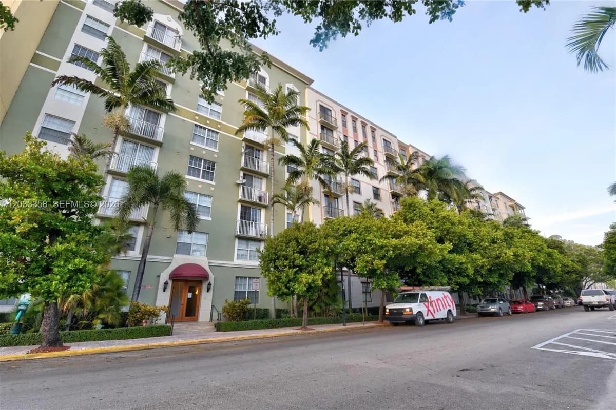 1919 Van Buren St # 311A, Hollywood FL 33020
