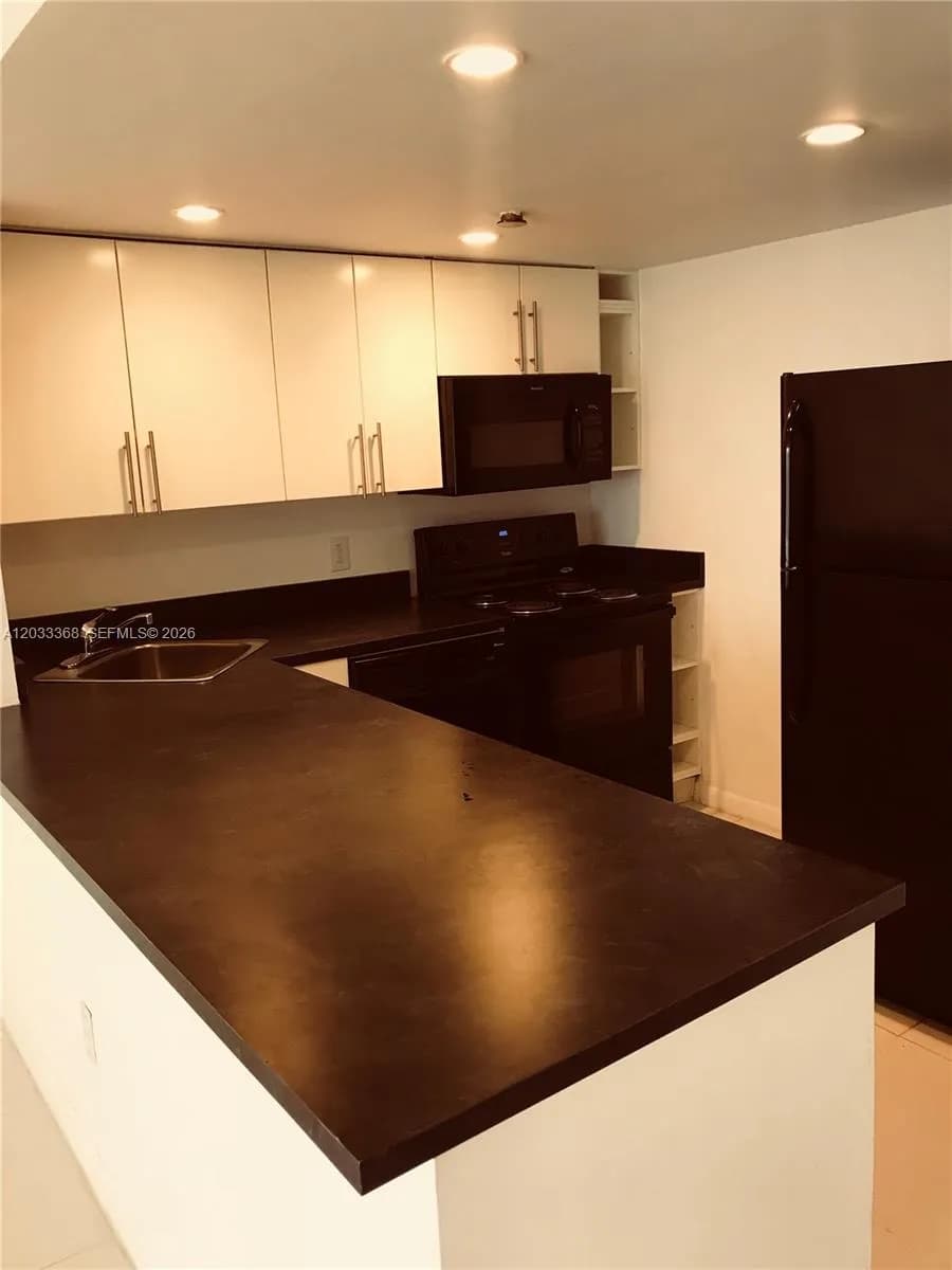 1470 NE 123rd St # A712, North Miami FL 33161