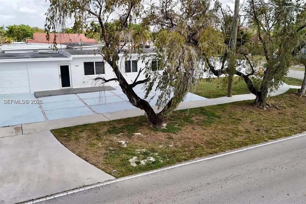 10381 SW 32nd St # 10381, Miami FL 33165