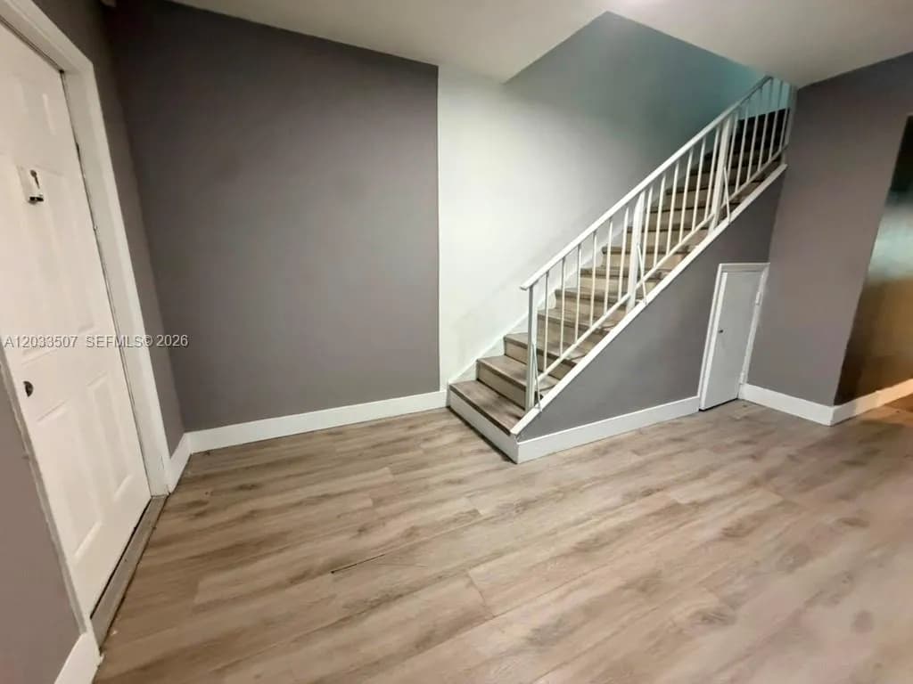 274 NE 141st St # 3C, Miami FL 33161