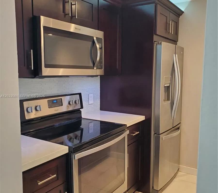 8160 Geneva Ct # 303, Doral FL 33166