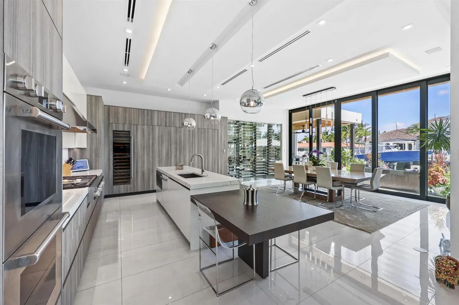 2863 NE 27th Street, Fort Lauderdale FL 33306