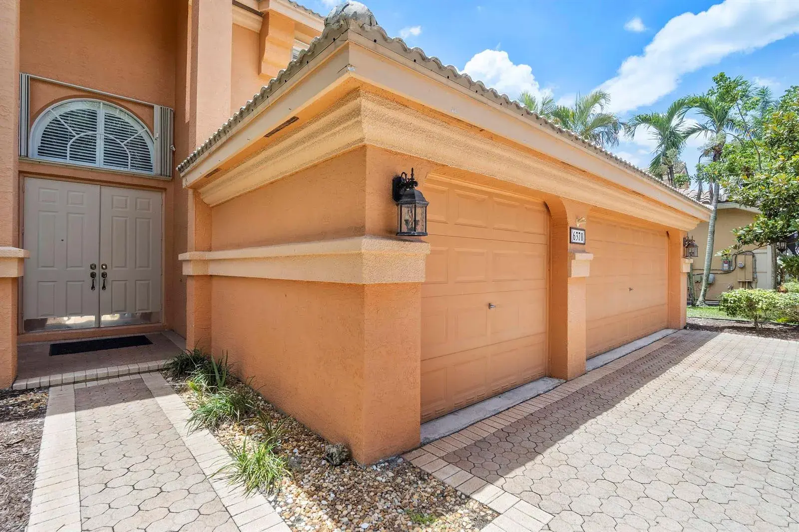 6370 Stonehurst Circle, Lake Worth FL 33467
