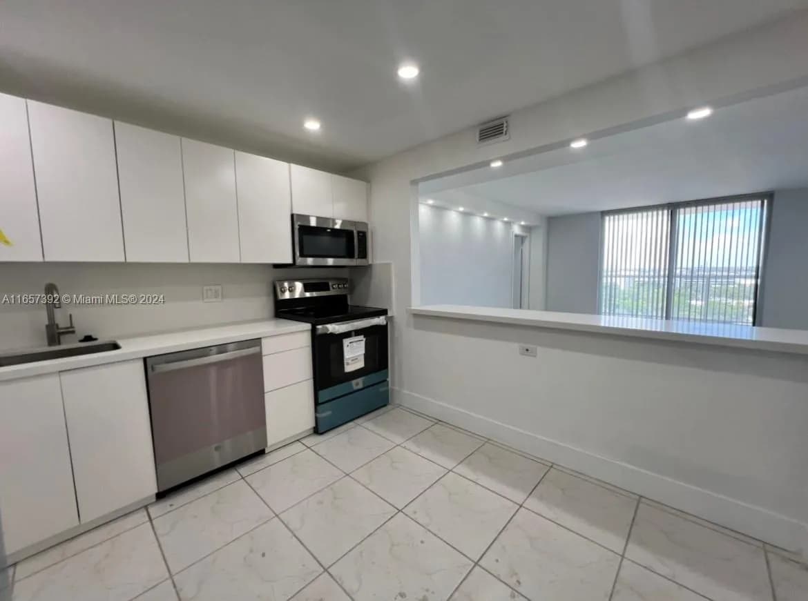 13499 Biscayne Blvd # 1405, North Miami FL 33181