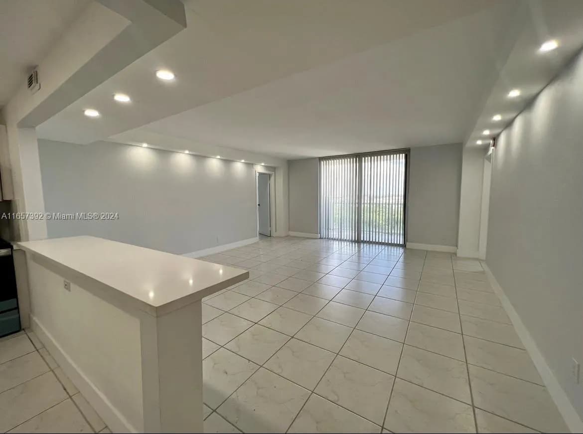 13499 Biscayne Blvd # 1405, North Miami FL 33181