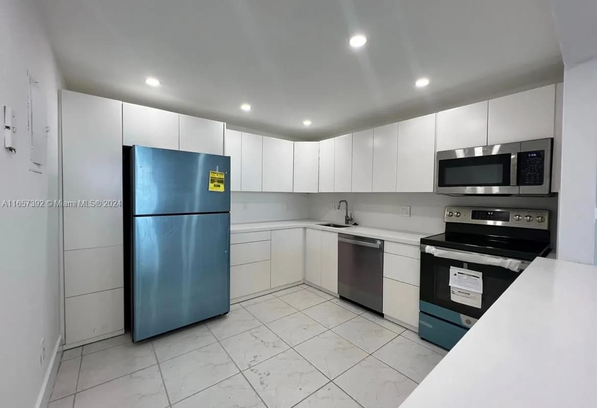 13499 Biscayne Blvd # 1405, North Miami FL 33181