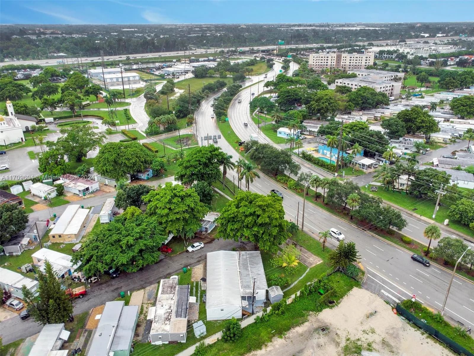 4804 SW 47th Lane, Davie FL 33314