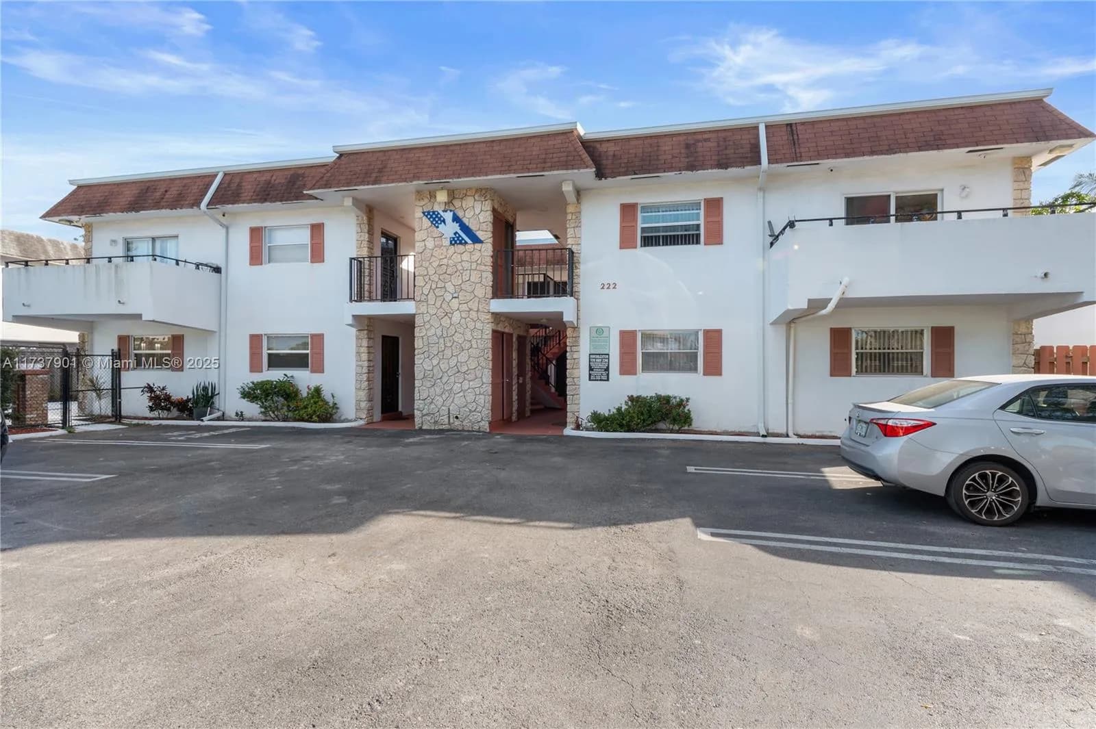 222 SW 1st St # 6, Pompano Beach FL 33060