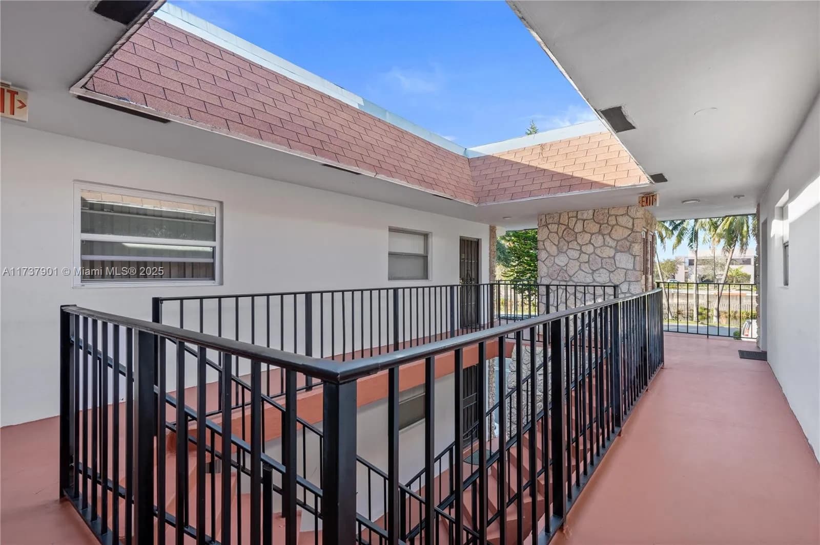 222 SW 1st St # 6, Pompano Beach FL 33060