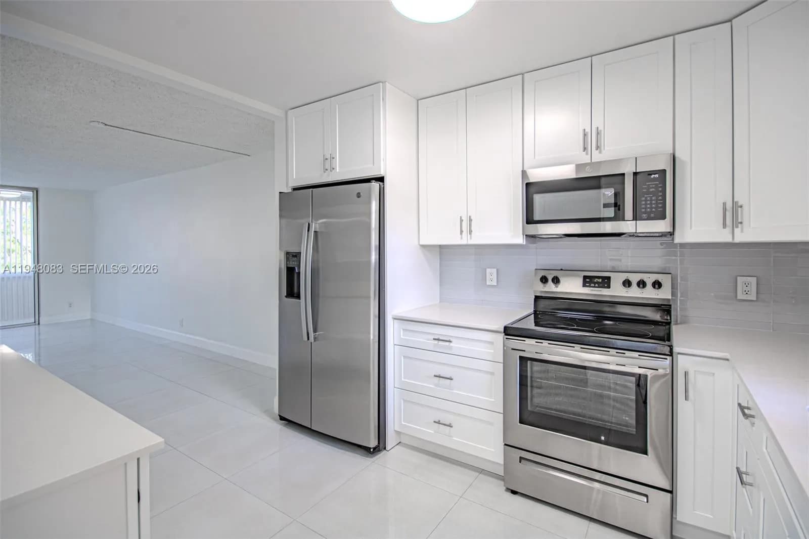 2541 Aragon Blvd # 105, Sunrise FL 33322