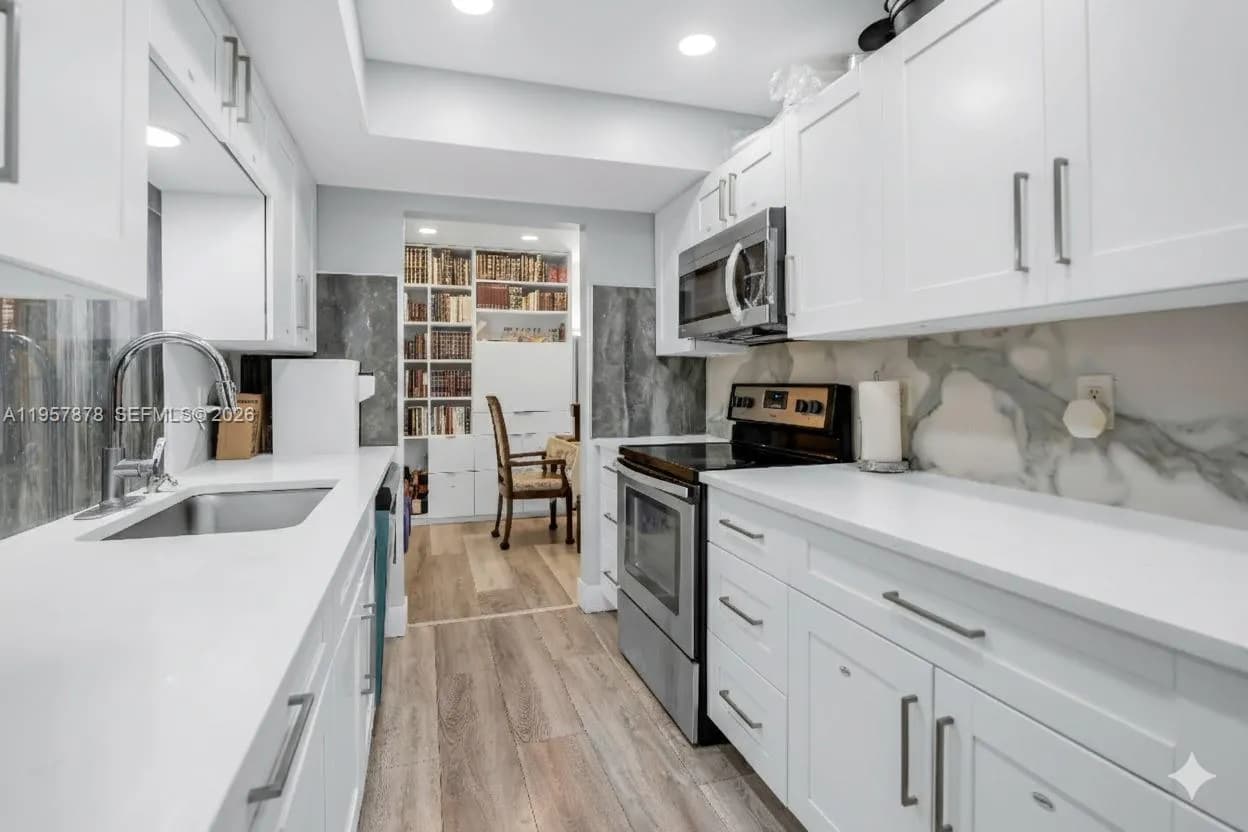 7302 NW 65th St, Tamarac FL 33321