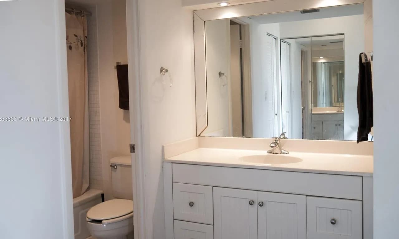 1100 Saint Charles Pl # 408, Pembroke Pines FL 33026