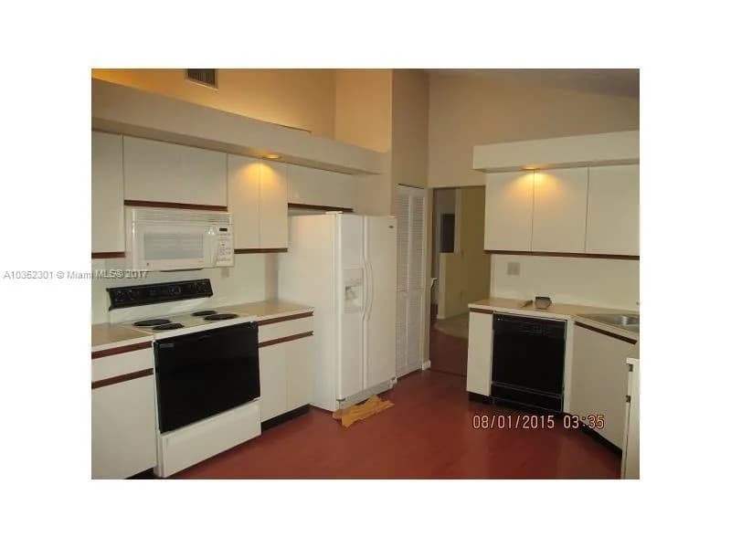 601 SW 113th Ave, Pembroke Pines FL 33025